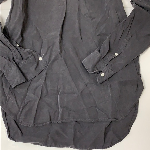 🛍GAP Hi/Low Grey Blouse - Picture 3 of 7